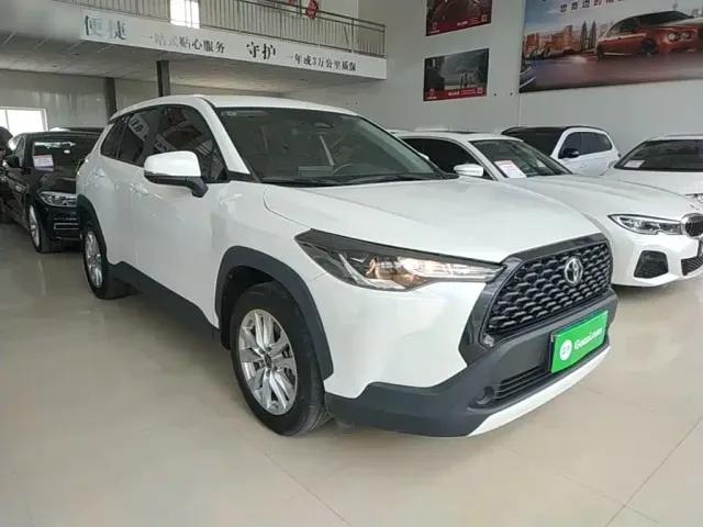 Toyota Corolla Cross — Фото автомобиля 3