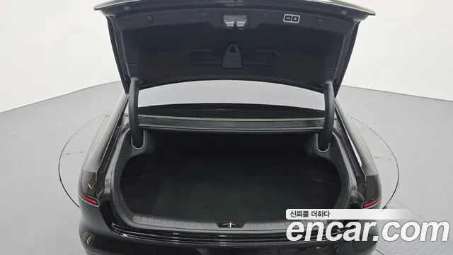 Hyundai Grandeur Grandeur (GN7) 2.5 Бензин 2WD — Фото автомобиля 20