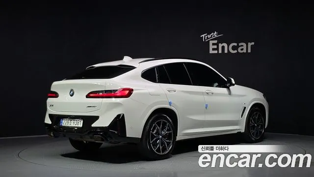 BMW X4 xDrive20i M Sport Pro — Фото автомобиля 2