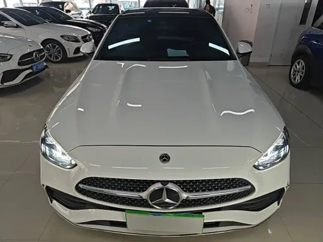 Mercedes-Benz C-Class — Фото автомобиля 2