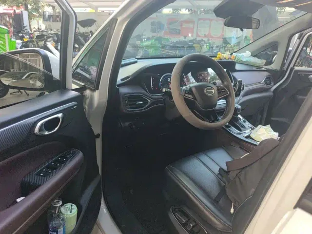 GAC Trumpchi M6 — Фото автомобиля 13