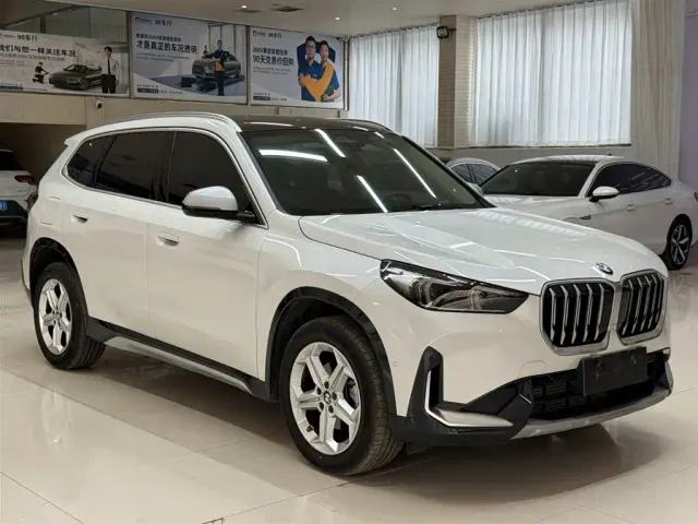 BMW X1 — Фото автомобиля 3