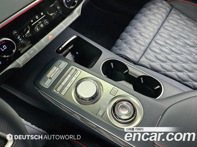 Genesis GV70 2.5T Бензин AWD — Фото автомобиля 9