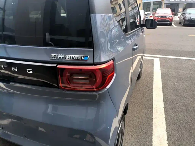 Wuling Hongguang Mini EV — Фото автомобиля 7