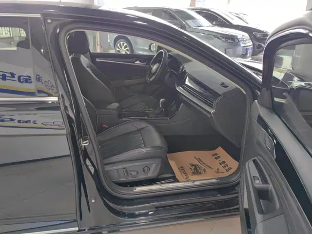 Volkswagen Passat — Фото автомобиля 8
