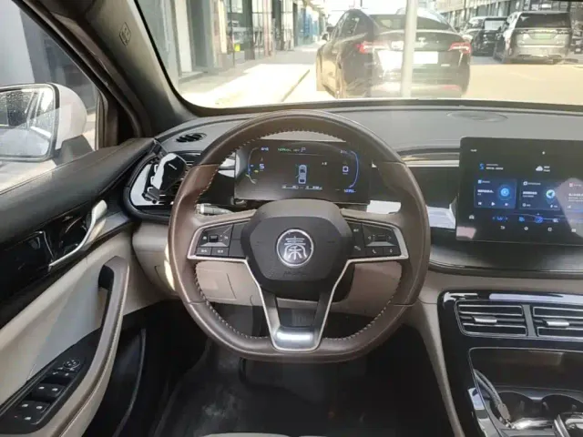 BYD Qin PLUS — Фото автомобиля 10