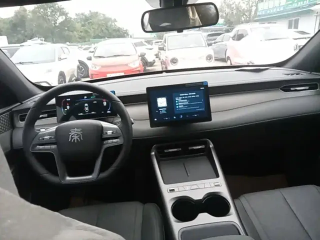 BYD Qin PLUS — Фото автомобиля 9