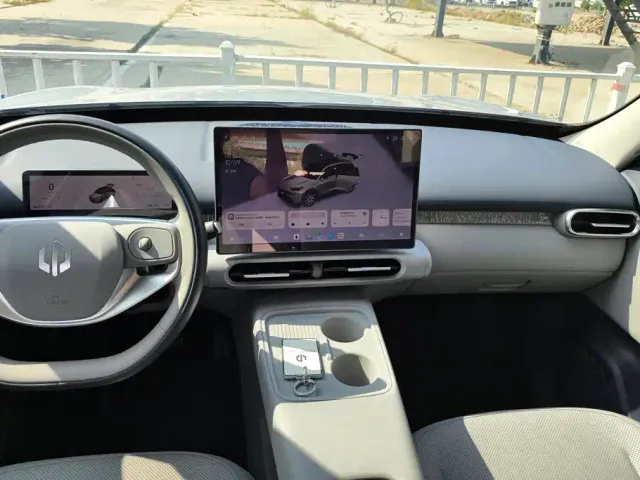 Leapmotor A10 — Фото автомобиля 13