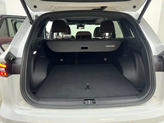 Geely Xingyue L — Фото автомобиля 6