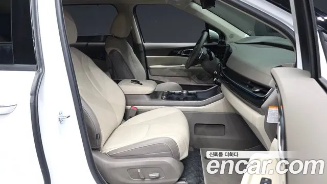 Kia Carnival Generation 4 — Фото автомобиля 17