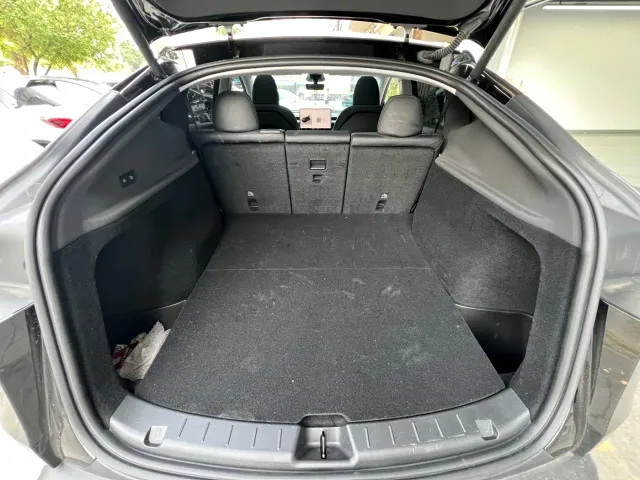Tesla Model Y — Фото автомобиля 18