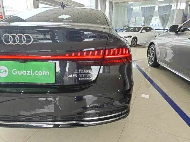 Audi A7L — Фото автомобиля 7