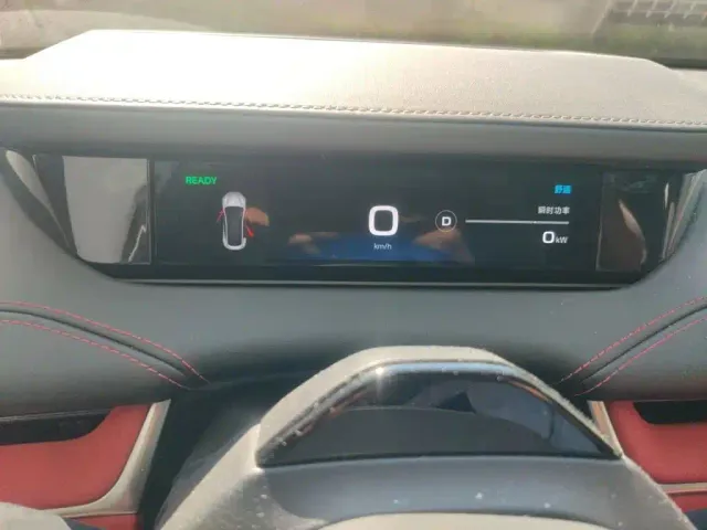 Xiaomi SU7 — Фото автомобиля 3