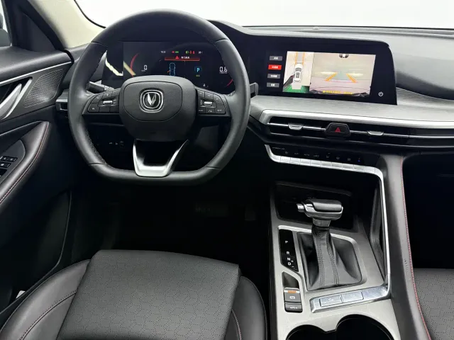 Changan CS35 Plus — Фото автомобиля 10