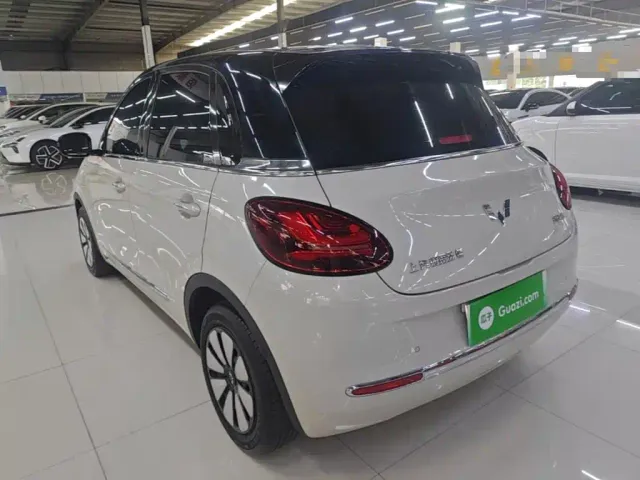 Wuling Bingo — Фото автомобиля 4