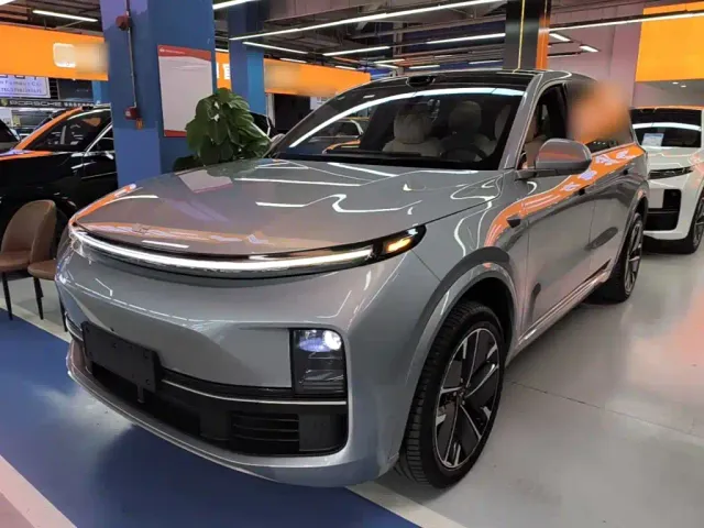 Фотография автомобиля — Li Auto L9