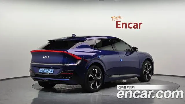 Kia EV6 — Фото автомобиля 2