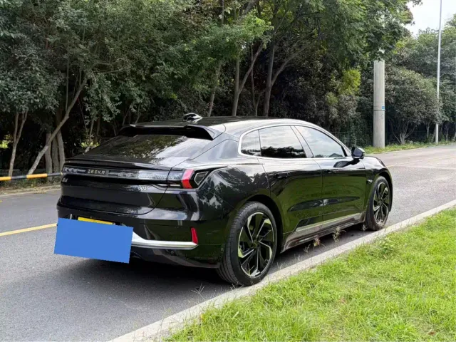 Zeekr 001 — Фото автомобиля 5