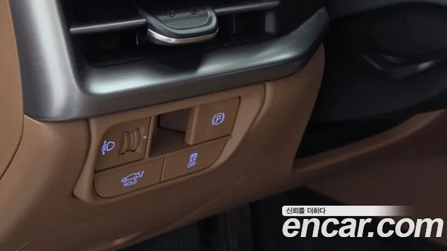 Hyundai Grandeur Grandeur (GN7) 2.5 Бензин 2WD — Фото автомобиля 15