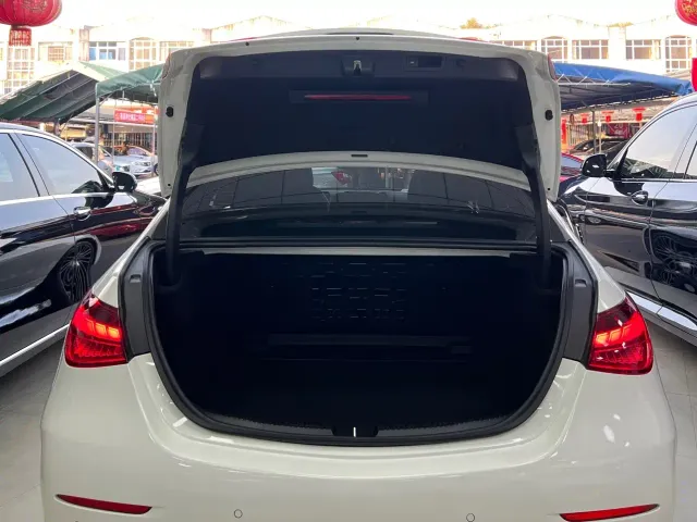Mercedes-Benz C-Class — Фото автомобиля 9