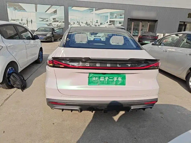 Geely Galaxy L6 — Фото автомобиля 5
