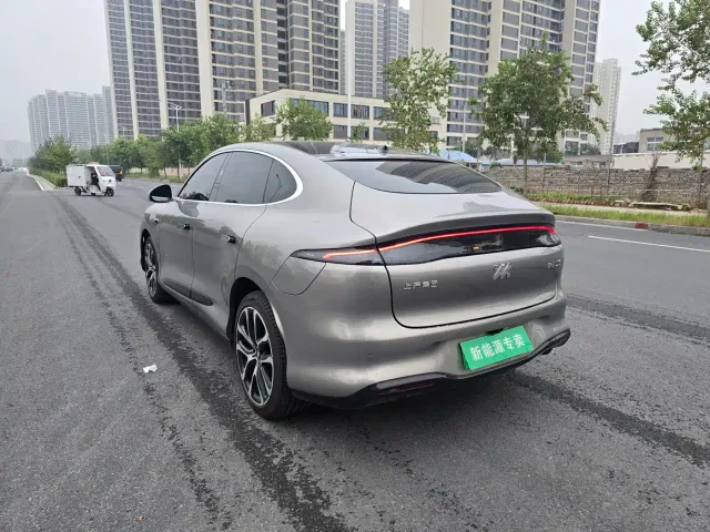 IM Motors LS6 — Фото автомобиля 7