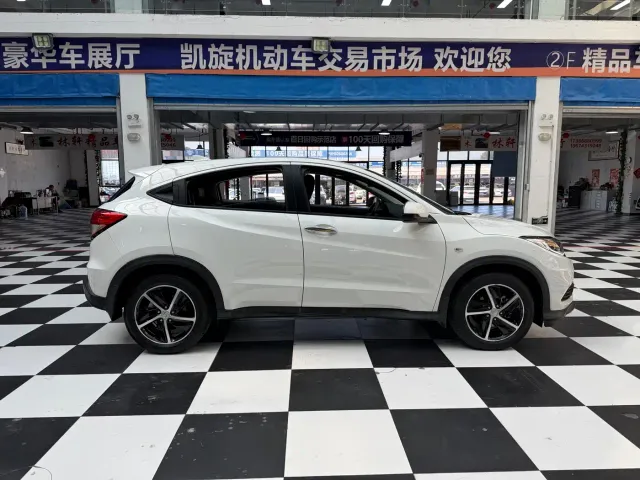 Honda Vezel — Фото автомобиля 4
