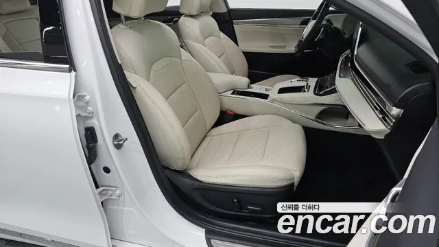 Hyundai Grandeur Новый Grandeur IG — Фото автомобиля 12