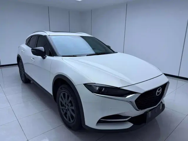 Mazda CX-4 — Фото автомобиля 3