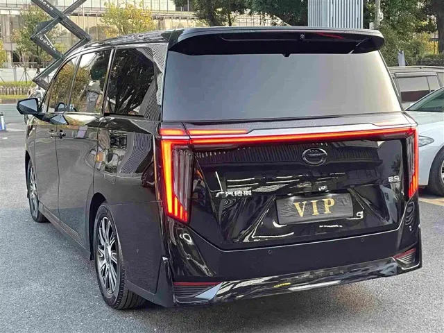 GAC Trumpchi E9 — Фото автомобиля 5