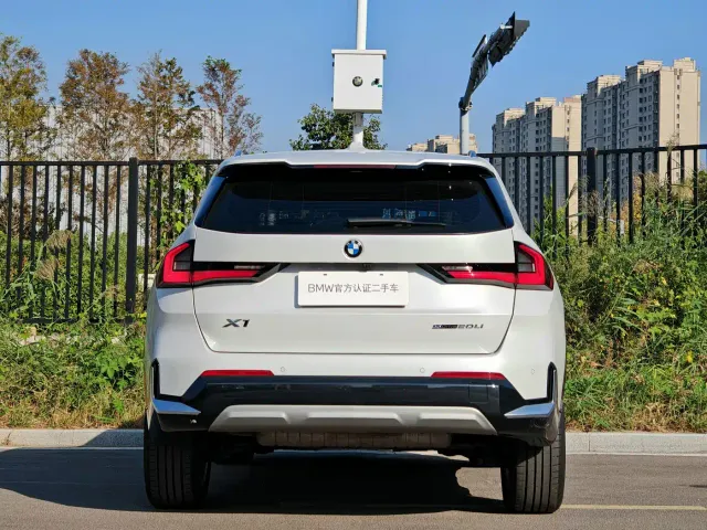 BMW X1 — Фото автомобиля 5