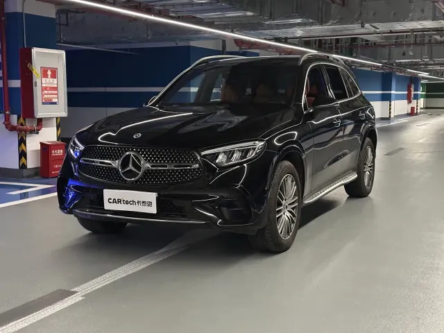 Фотография автомобиля — Mercedes-Benz GLC-Class