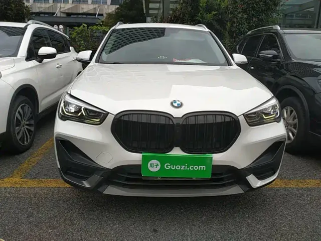 BMW X1 — Фото автомобиля 2
