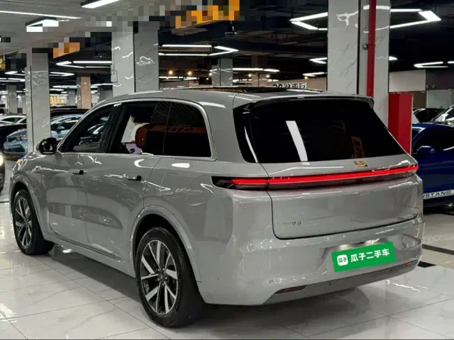 Li Auto L8 — Фото автомобиля 4