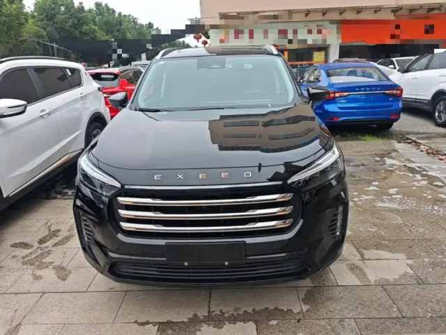 Exeed VX — Фото автомобиля 2