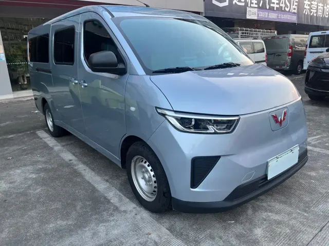 Wuling Yangguang — Фото автомобиля 3