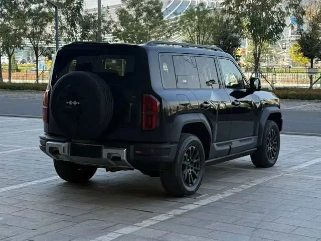 BYD FangChengBao Leopard 5 — Фото автомобиля 6