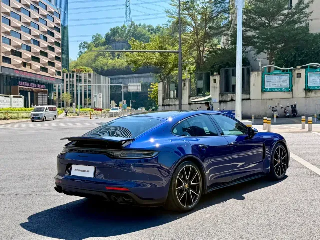 Porsche Panamera — Фото автомобиля 5