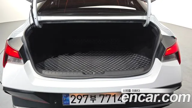 Hyundai AVANTE Новый Avante (CN7) — Фото автомобиля 18