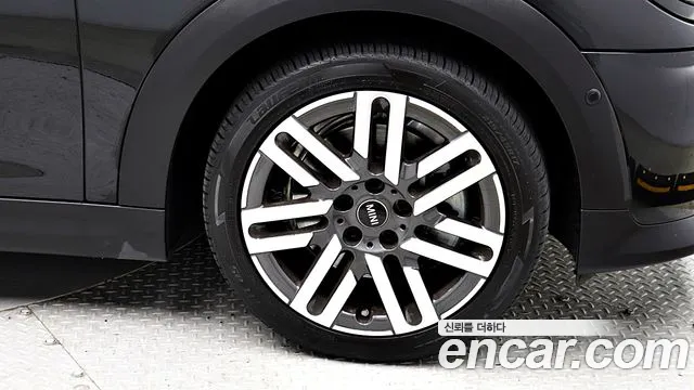 MINI Cooper Convertible 4th Gen — Фото автомобиля 7