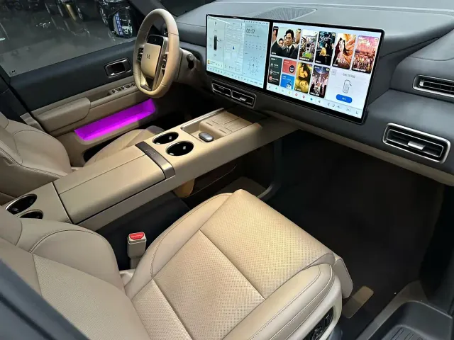 Li Auto MEGA — Фото автомобиля 8