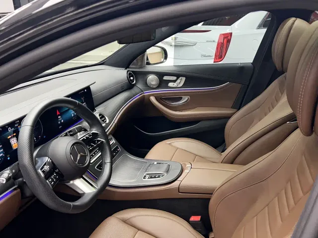 Mercedes-Benz E-Class — Фото автомобиля 16
