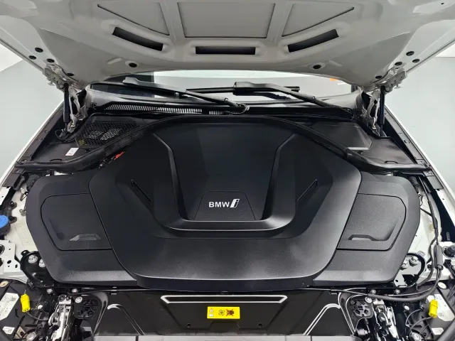 BMW i3 — Фото автомобиля 6
