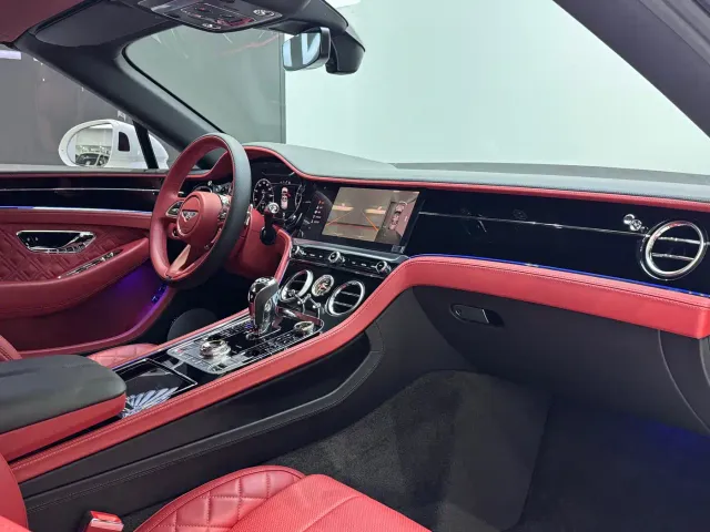 Bentley Continental — Фото автомобиля 12