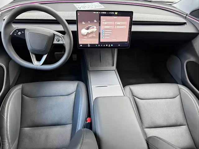 Tesla Model 3 — Фото автомобиля 7