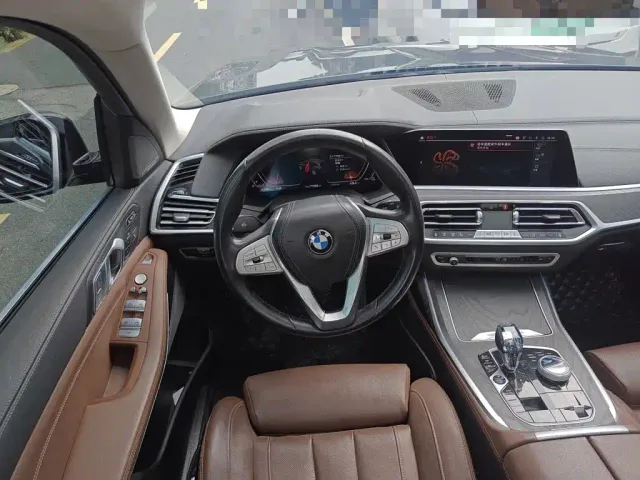 BMW X7 — Фото автомобиля 6