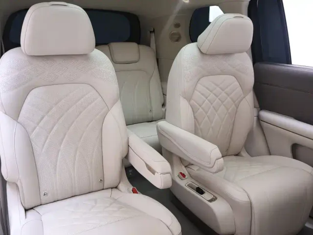 IM Motors LS9 — Фото автомобиля 23