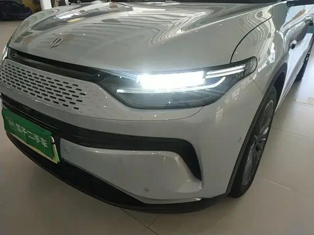 Leapmotor C11 — Фото автомобиля 23