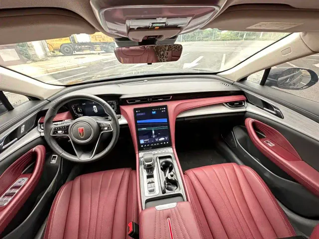 Hongqi H5 — Фото автомобиля 5
