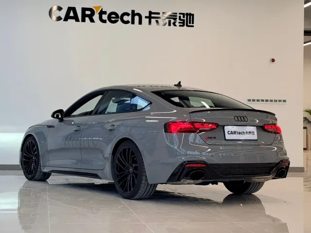 Audi RS 5 — Фото автомобиля 6